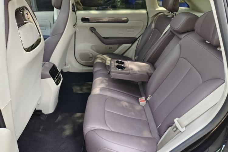 Used Leapmotor C11 2024 Range-Extended 300 Luxury Edition Interior 7