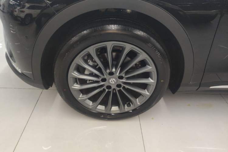 Used Leapmotor C11 2024 Range-Extended 300 Luxury Edition Left Front Wheel Hub