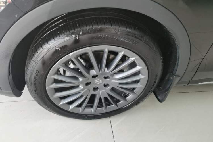Used Leapmotor C11 2024 Range-Extended 300 Luxury Edition Left Front Wheel Hub