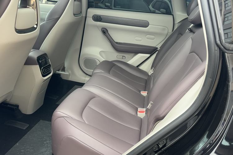Used Leapmotor C11 2024 All-Electric 580 Luxury Edition Left Rear Seat