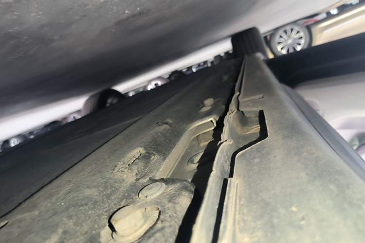 Used Leapmotor C11 2024 All-Electric 580 Luxury Edition Left Side Sill