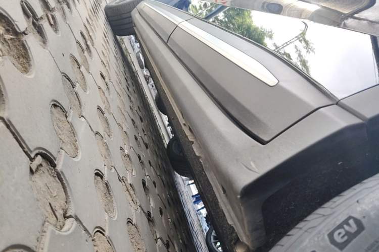 Used Leapmotor C11 2024 All-Electric 580 Luxury Edition Left Side Sill