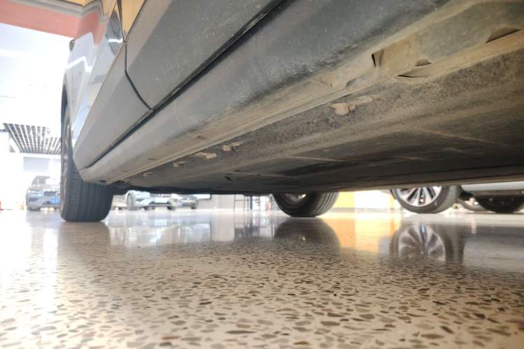 Used Leapmotor C11 2024 Pure Electric 515 Smart Drive Edition Left Side Sill