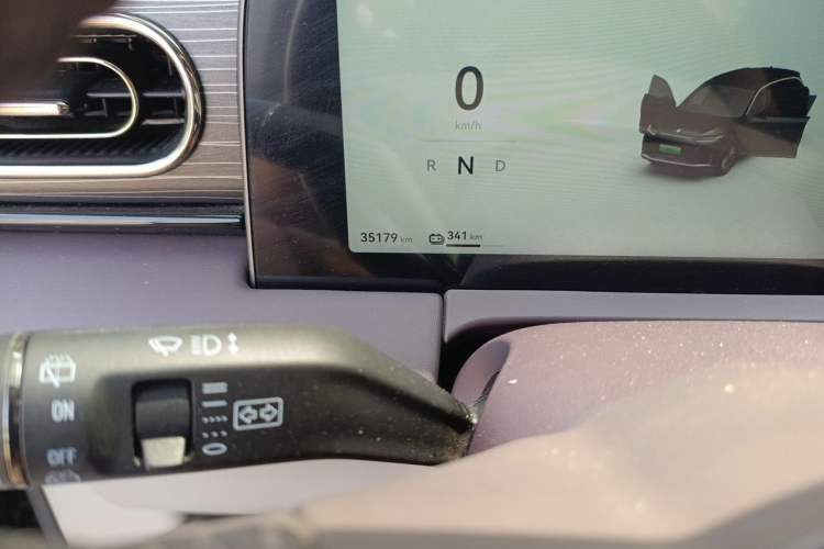 Used Leapmotor C11 2024 All-Electric 580 Luxury Edition Odometer Close Up