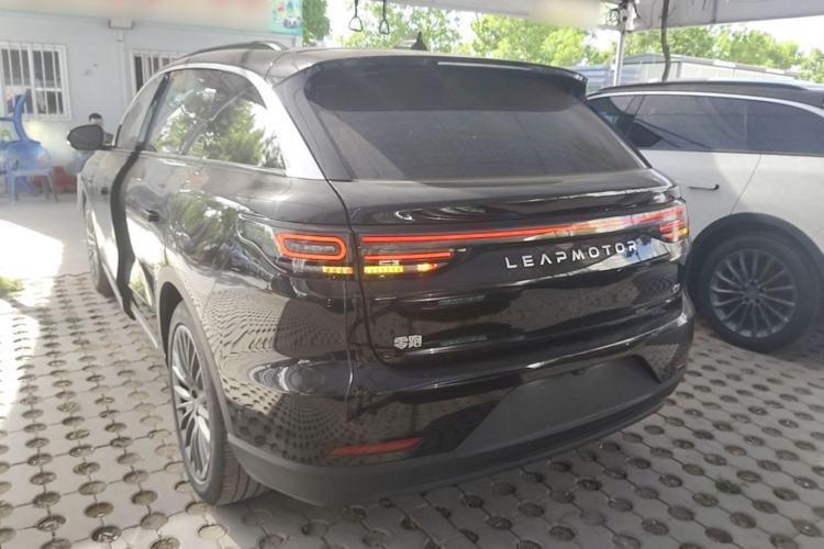 Used Leapmotor C11 2024 All-Electric 580 Luxury Edition Rear Left 45 Deg