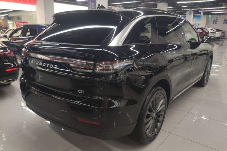 Used Leapmotor C11 2024 Range-Extended 300 Luxury Edition Rear Right 45 Deg