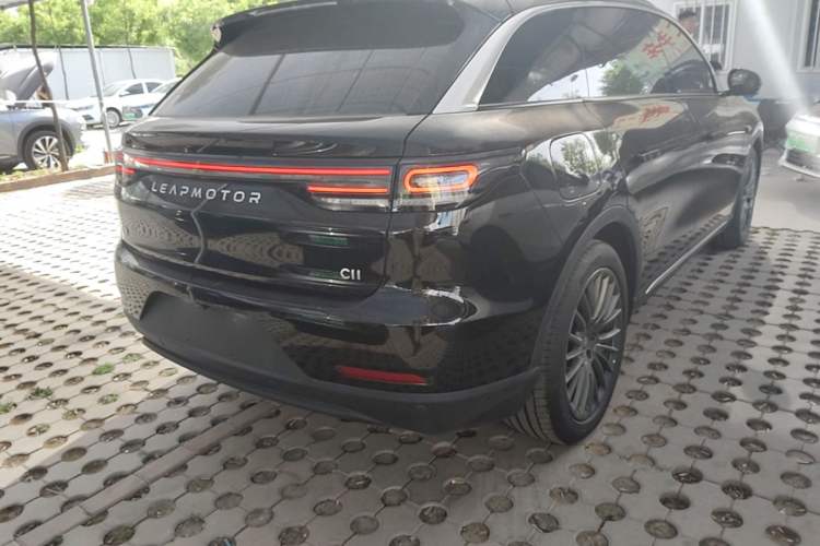 Used Leapmotor C11 2024 All-Electric 580 Luxury Edition Rear Right 45 Deg