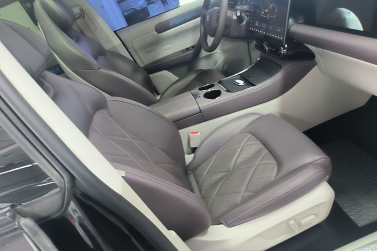 Used Leapmotor C11 2024 All-Electric 580 Luxury Edition Right Front Seat