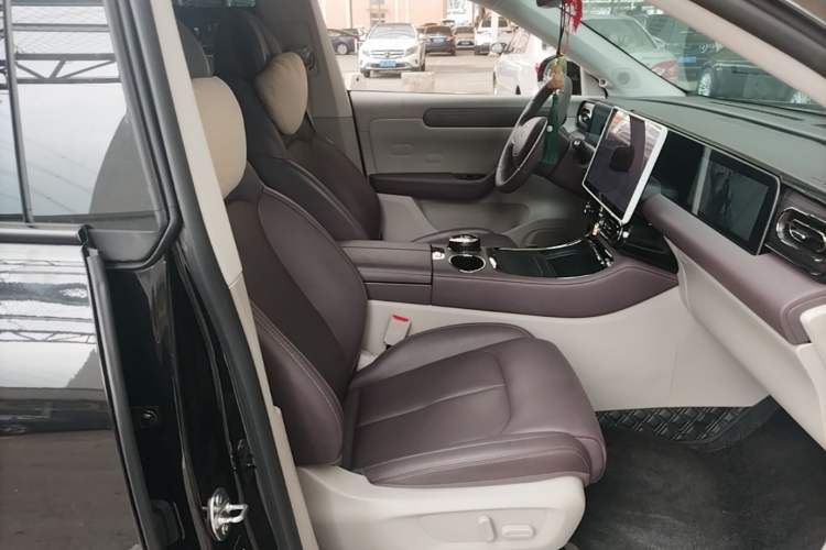 Used Leapmotor C11 2024 All-Electric 580 Luxury Edition Right Front Seat