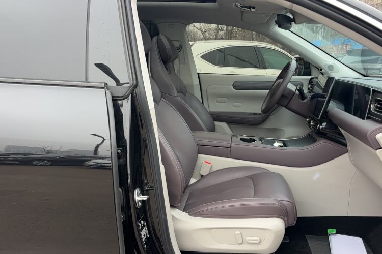 Used Leapmotor C11 2024 All-Electric 580 Luxury Edition Right Front Seat