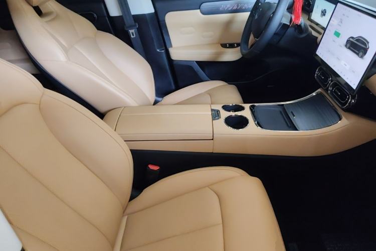 Used Leapmotor C11 2024 All-Electric 580 Luxury Edition Right Front Seat