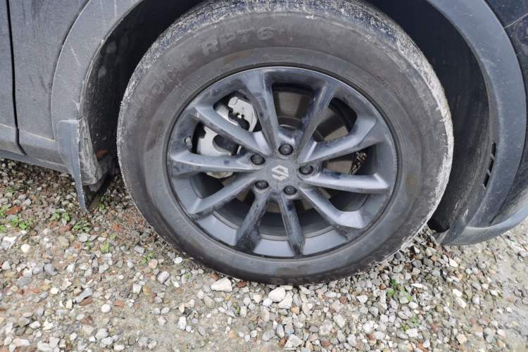 Used Leapmotor C11 2024 Pure Electric 515 Smart Drive Edition Right Front Wheel Hub
