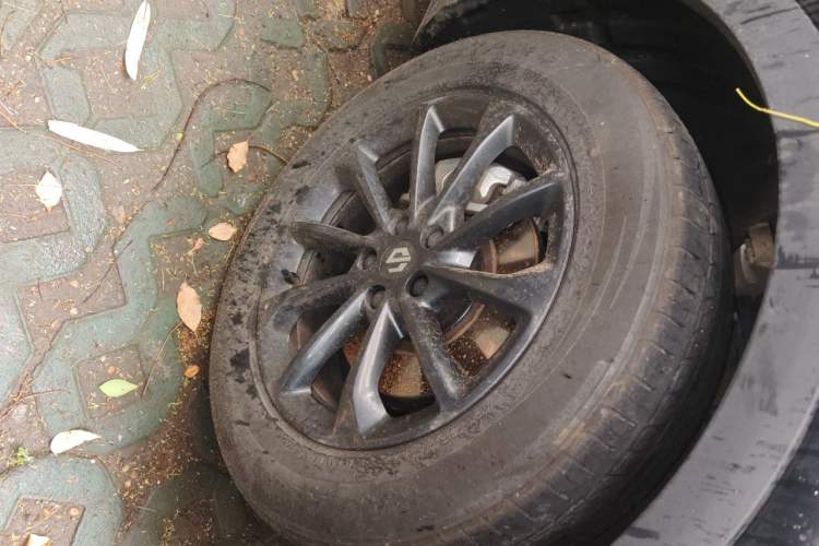 Used Leapmotor C11 2024 Pure Electric 515 Smart Edition Right Front Wheel Hub