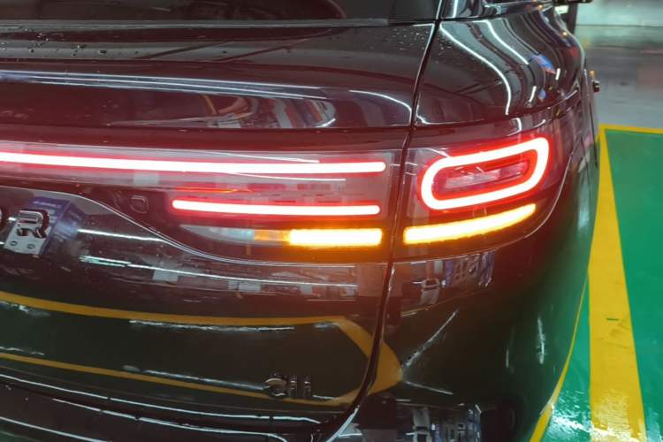 Used Leapmotor C11 2024 All-Electric 580 Luxury Edition Right Rear Taillight