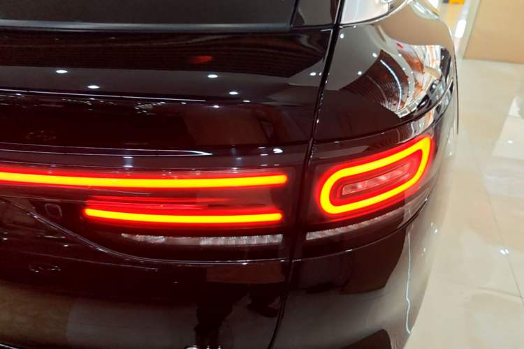 Used Leapmotor C11 2024 Range-Extended 300 Luxury Edition Right Rear Taillight