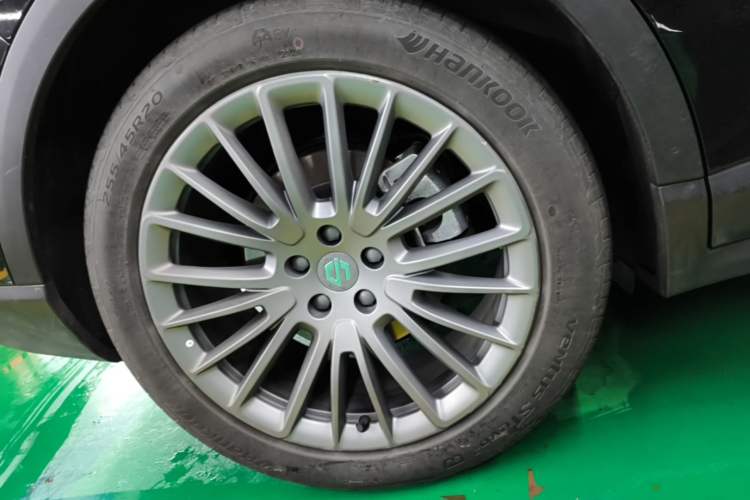 Used Leapmotor C11 2024 All-Electric 580 Luxury Edition Right Rear Wheel Hub