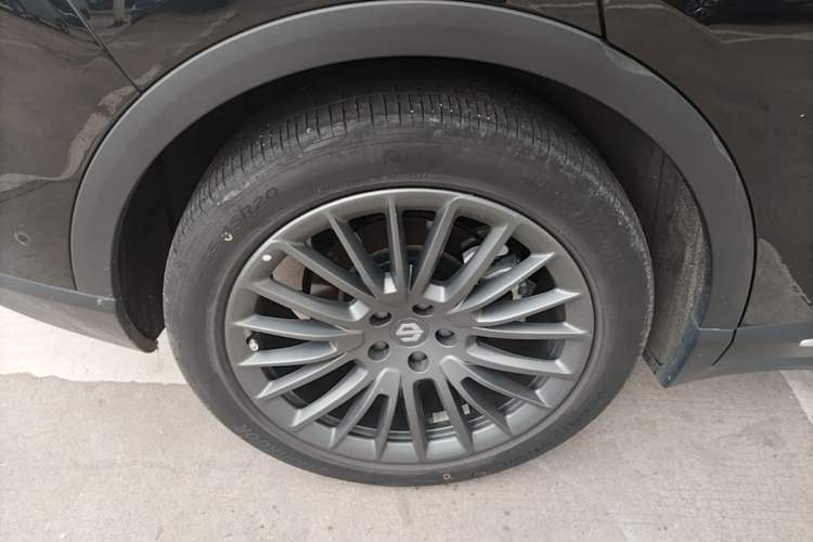 Used Leapmotor C11 2024 All-Electric 580 Luxury Edition Right Rear Wheel Hub