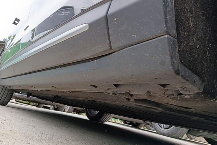 Used Leapmotor C11 2024 All-Electric 580 Luxury Edition Right Side Sill