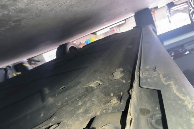 Used Leapmotor C11 2024 All-Electric 580 Luxury Edition Right Side Sill
