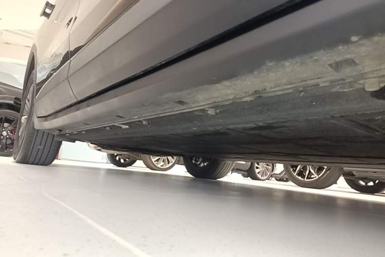 Used Leapmotor C11 2024 Pure Electric 515 Smart Edition Right Side Sill