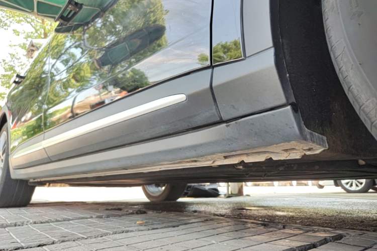 Used Leapmotor C11 2024 All-Electric 580 Luxury Edition Right Side Sill