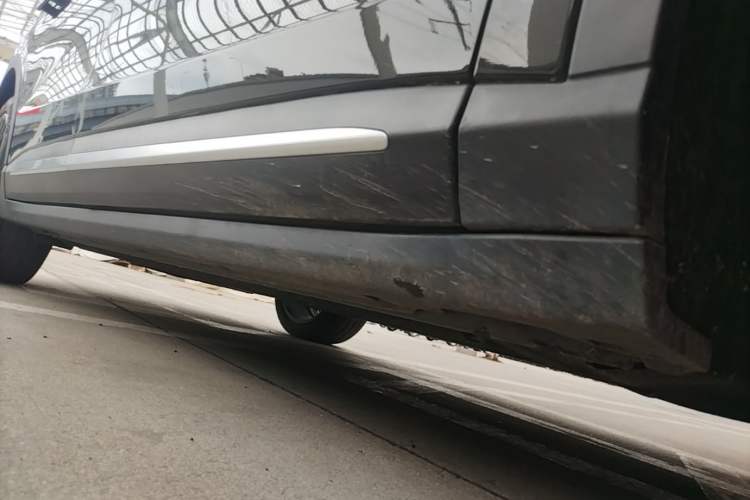 Used Leapmotor C11 2024 All-Electric 580 Luxury Edition Right Side Sill
