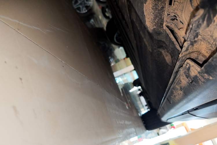 Used Leapmotor C11 2024 Range-Extended 300 Luxury Edition Right Side Sill