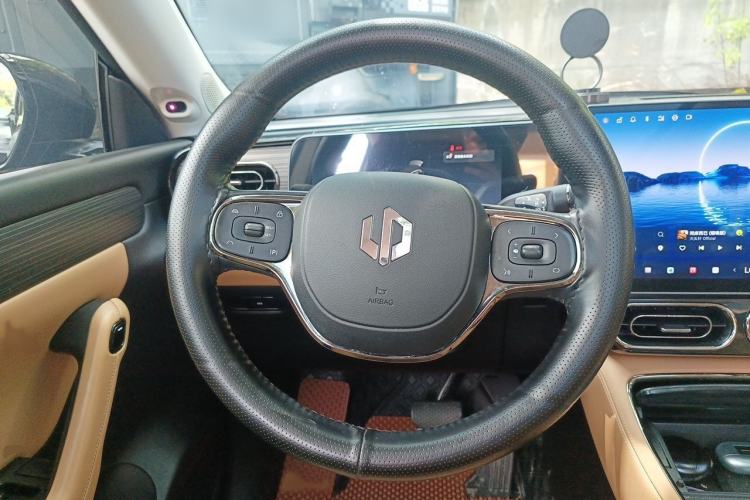 Used Leapmotor C11 2024 All-Electric 580 Luxury Edition Steering Wheel
