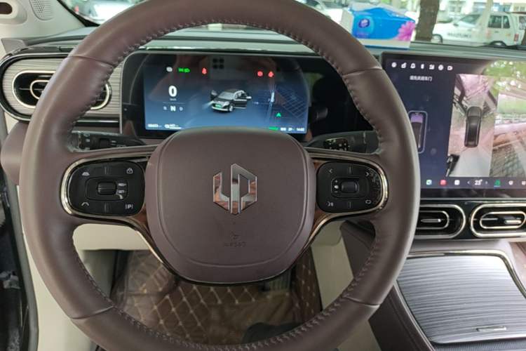 Used Leapmotor C11 2024 All-Electric 580 Luxury Edition Steering Wheel