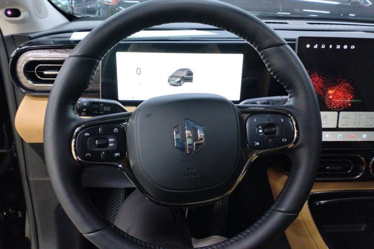 Used Leapmotor C11 2024 Range-Extended 300 Luxury Edition Steering Wheel