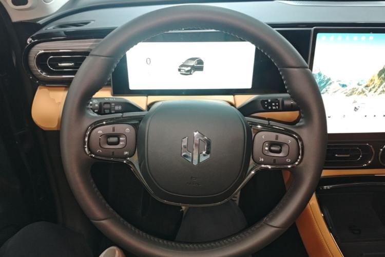 Used Leapmotor C11 2024 All-Electric 580 Luxury Edition Steering Wheel