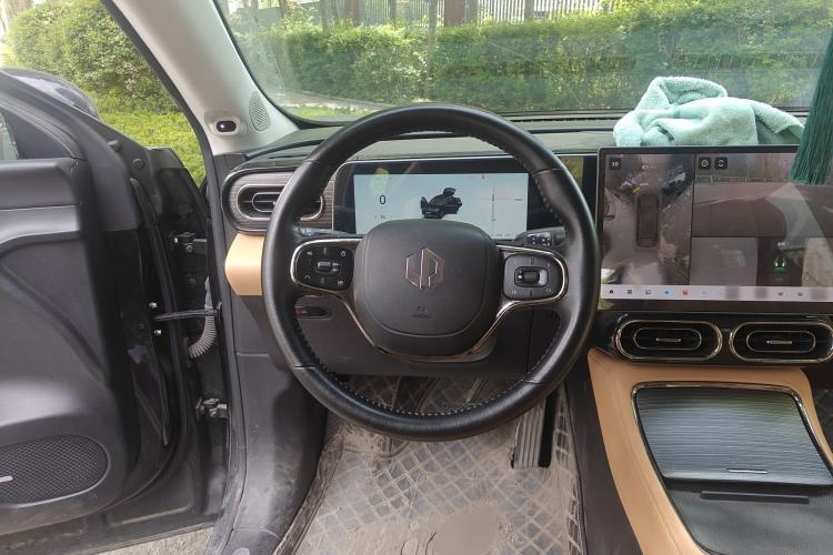 Used Leapmotor C11 2024 All-Electric 580 Luxury Edition Steering Wheel