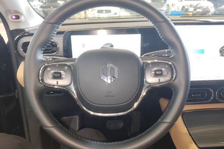 Used Leapmotor C11 2024 All-Electric 580 Luxury Edition Steering Wheel