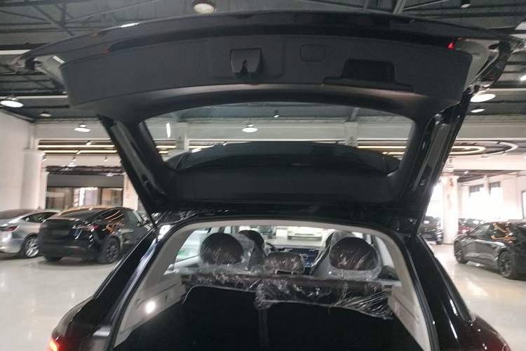 Used Leapmotor C11 2024 Range-Extended 300 Smart Enjoyment Edition Trunk