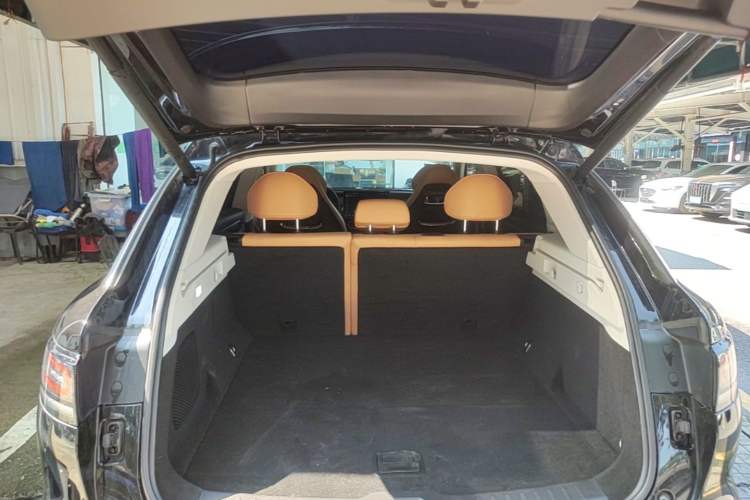 Used Leapmotor C11 2024 All-Electric 580 Luxury Edition Trunk