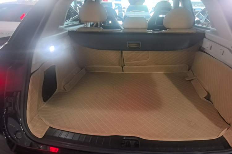 Used Leapmotor C11 2024 Pure Electric 515 Smart Drive Edition Trunk