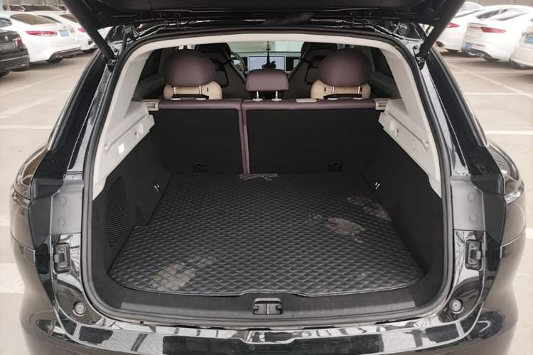 Used Leapmotor C11 2024 All-Electric 580 Luxury Edition Trunk