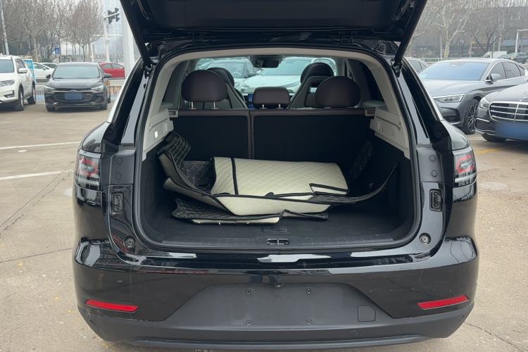 Used Leapmotor C11 2024 All-Electric 580 Luxury Edition Trunk
