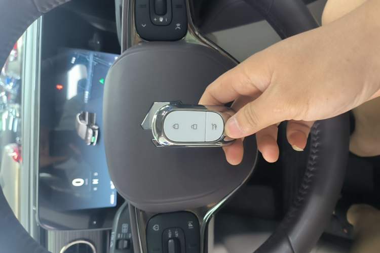 Used Leapmotor C11 2024 All-Electric 580 Luxury Edition Vehicle Key