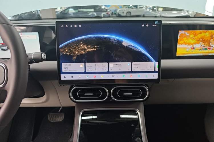 Used Leapmotor C11 2024 Range-Extended 200 Smart Enjoyment Edition Audio And AC Panel