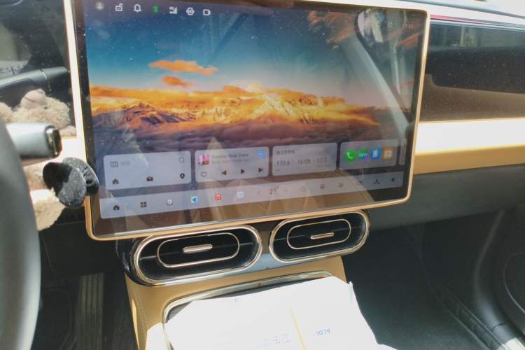 Used Leapmotor C11 2024 Pure Electric 580 LiDAR Edition Audio And AC Panel
