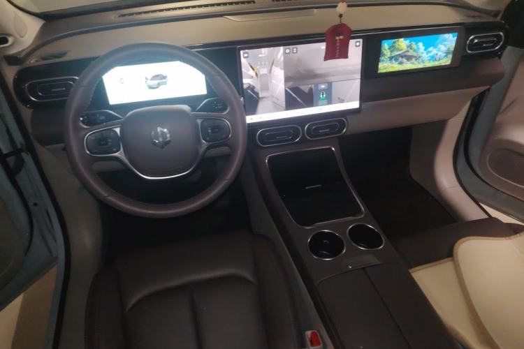 Used Leapmotor C11 2024 Range-Extended 200 Smart Enjoyment Edition Center Console