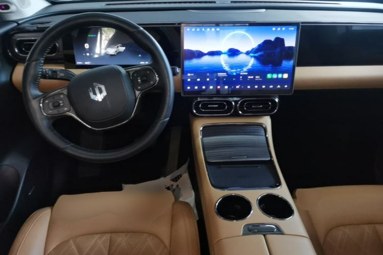 Used Leapmotor C11 2024 All-Electric 580 Luxury Edition Center Console