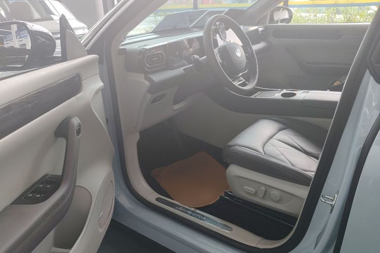 Used Leapmotor C11 2024 Range-Extended 300 Luxury Edition Driver Seat