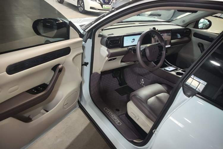 Used Leapmotor C11 2024 All-Electric 580 Luxury Edition Driver Seat