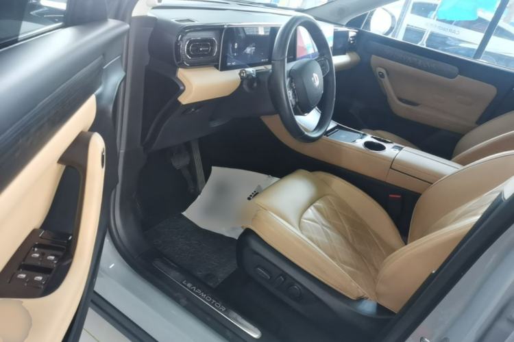 Used Leapmotor C11 2024 All-Electric 580 Luxury Edition Driver Seat
