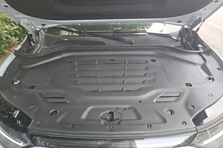Used Leapmotor C11 2024 All-Electric 580 Luxury Edition Engine Bay