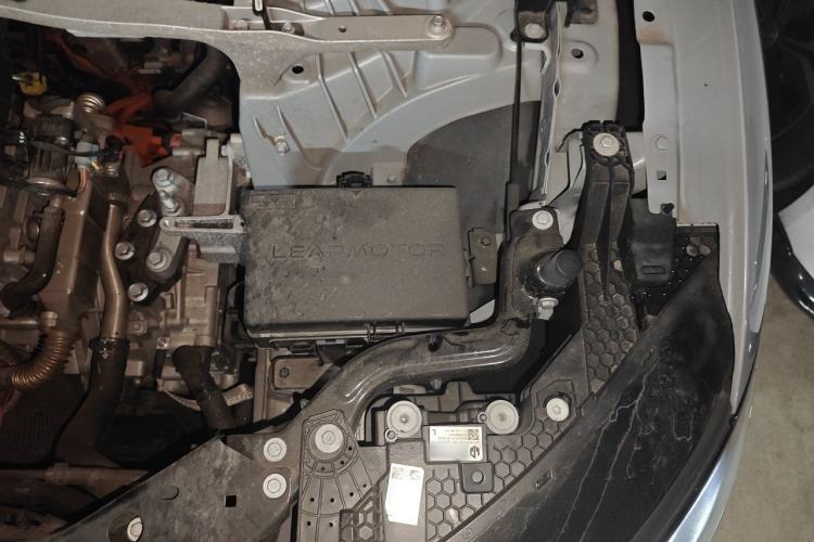 Used Leapmotor C11 2024 Range-Extended 300 Luxury Edition Engine Bay Left