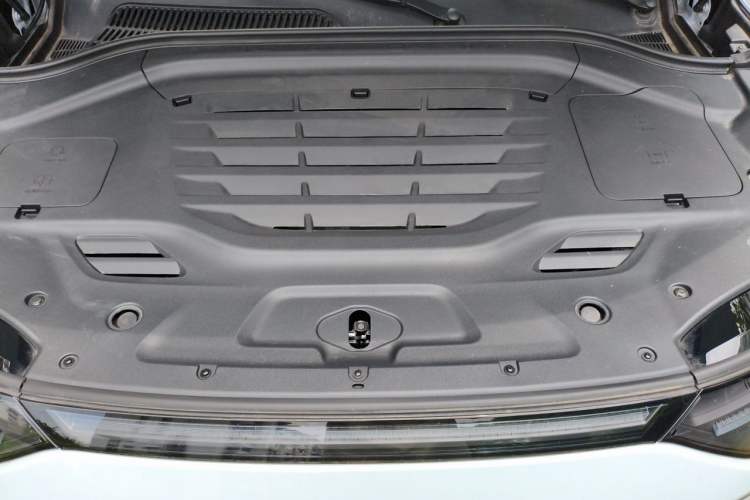 Used Leapmotor C11 2024 Pure Electric 580 LiDAR Edition Engine Bay