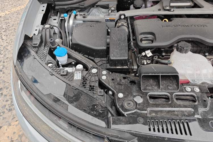Used Leapmotor C11 2024 Range-Extended 300 Smart Enjoyment Edition Engine Bay Right